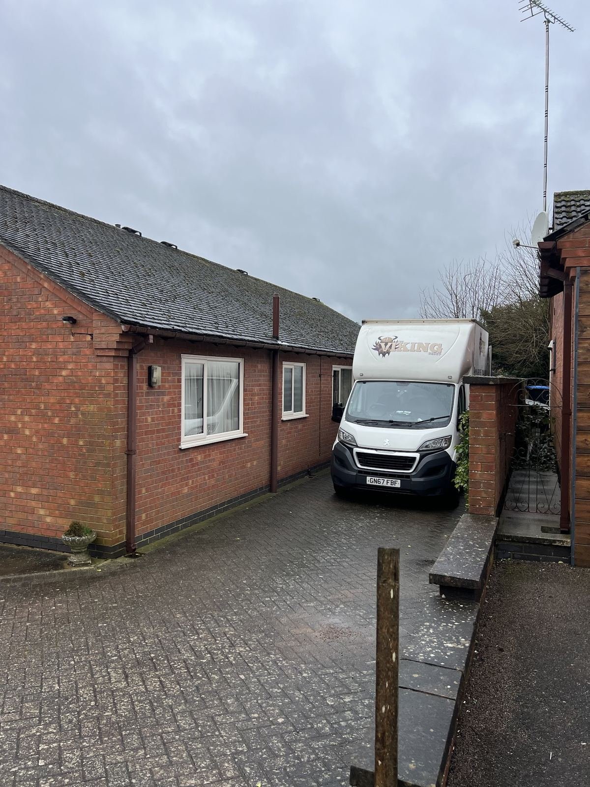 The Leicestershire Roofing van on a customer’s drive